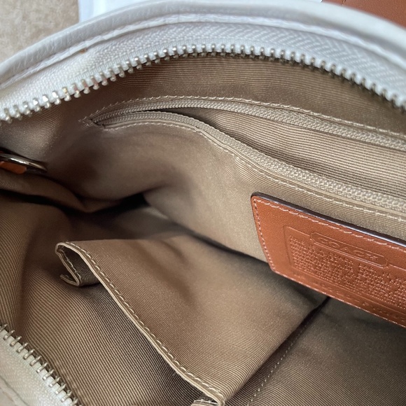 Coach White and Brown Hobo Hamptons Medium Bag - Picture 14 of 16